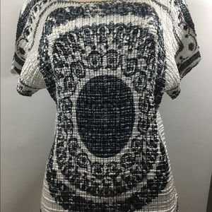 Top “white and blue”